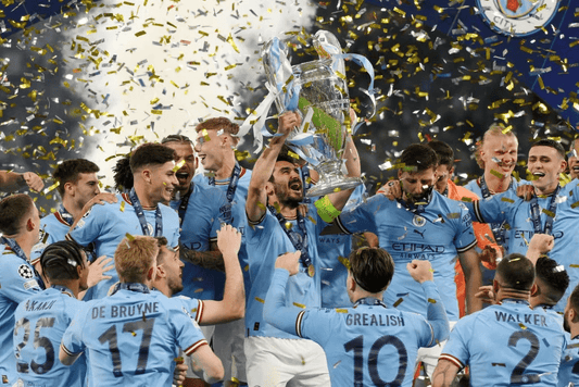 Cea mai mare echipă de fotbal din lume: O analiză bazată pe venituri, fani și trofee - TricouriFotbaliști Shop