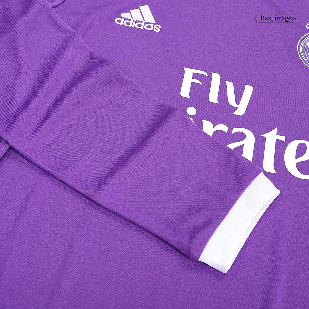 Tricouri Fotbal Vintage Real Madrid KROOS #8 Deplasare 2016/17 Mânecă Lungă