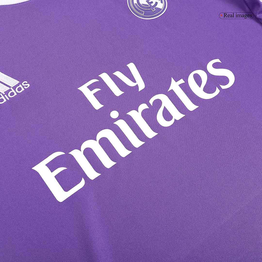 Tricouri Fotbal Vintage Real Madrid Sergio Ramos #4 Deplasare 2016/17